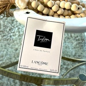 Brand New In Box Tresor L’Eau de Parfum by LANCÔME